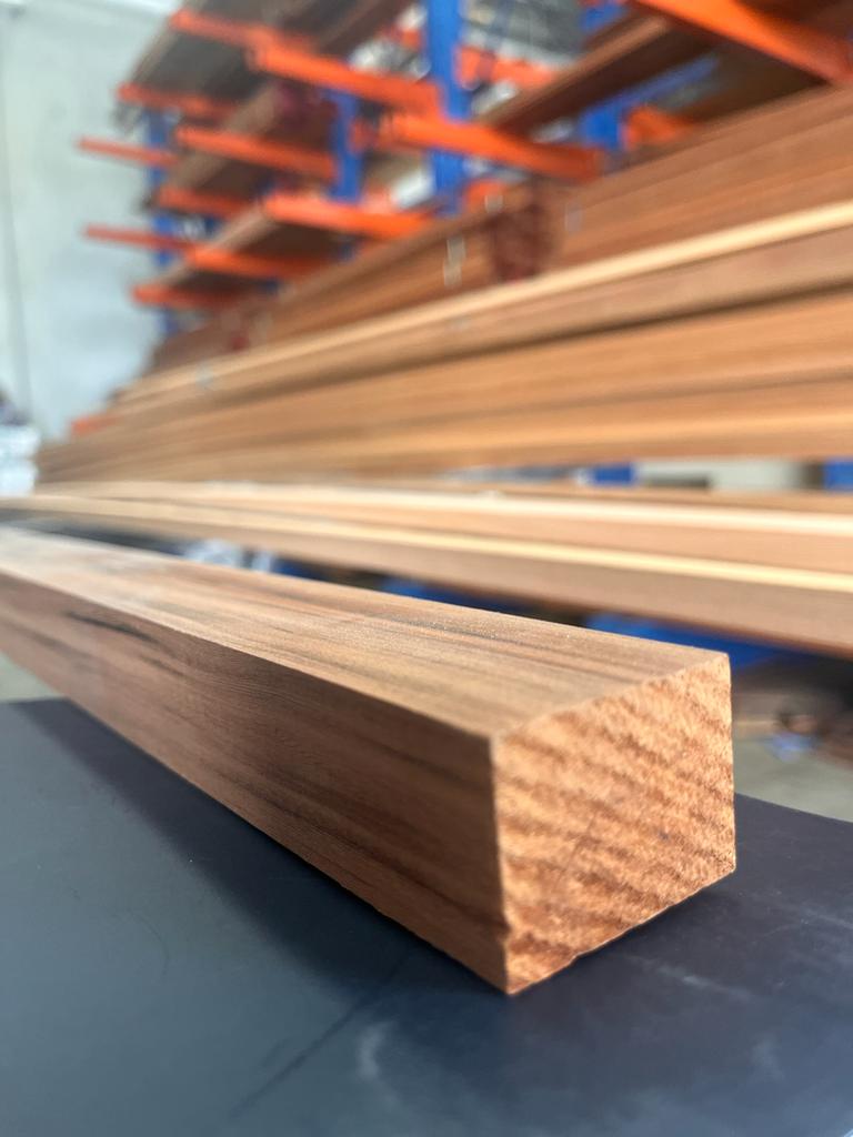 WESTERN RED CEDAR 40 x 30mm DAR (Price per linear metre)