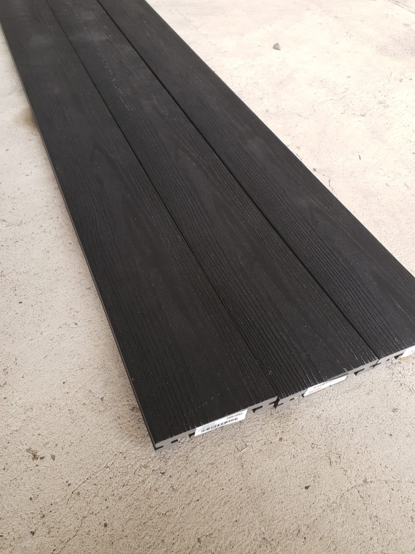 Eva Last I Series 138x25mm Composite Decking Baltic Nero (5.4m)