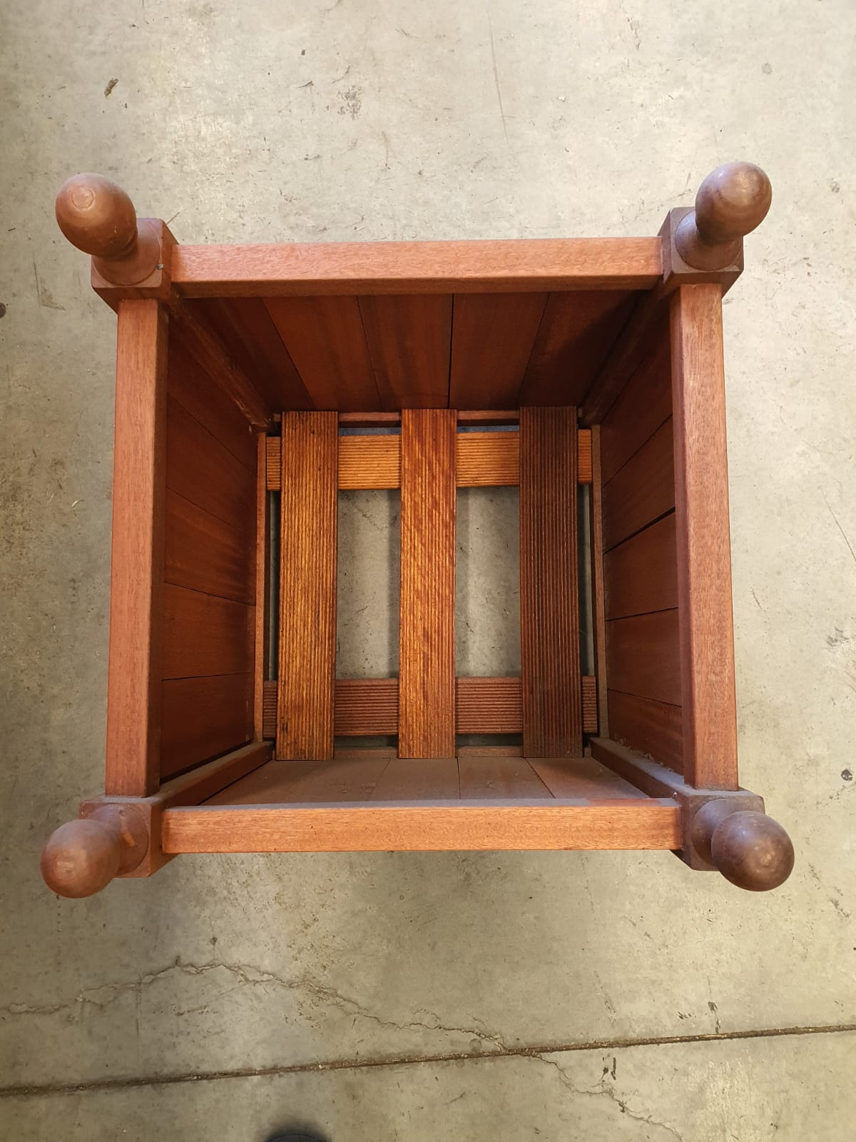 Bangkirai Readymade Planter (45x45x43 cm)